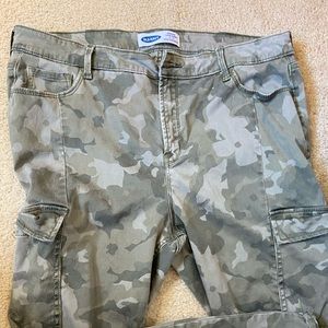 old navy camouflage rockstar skinny jeans